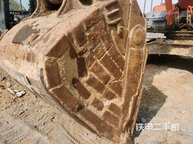 小臂整體左后（工作和回轉(zhuǎn)裝置）