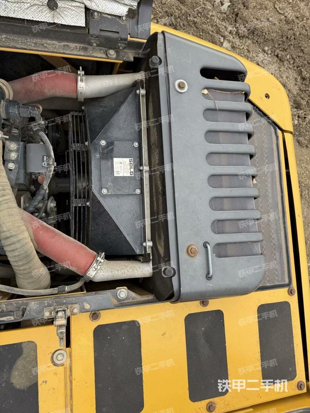 駕駛室頂部俯視（上車部件）