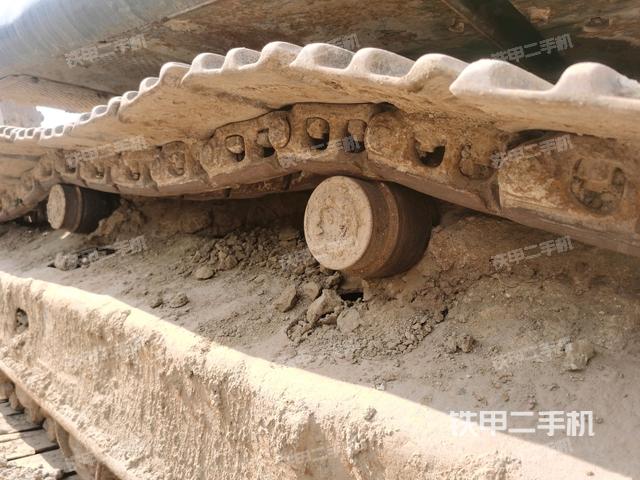 右側(cè)履帶整體（行走機構(gòu)）