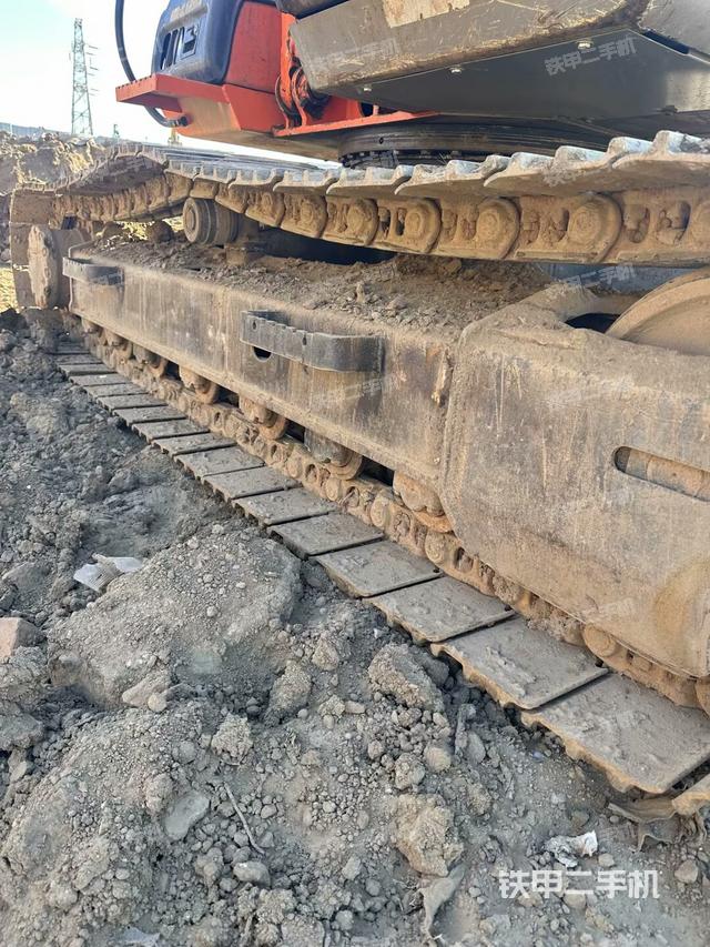 單側(cè)履帶整體（整機(jī)外觀）