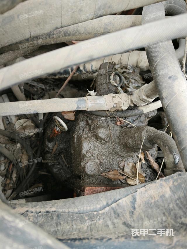 回轉(zhuǎn)馬達（上車部件）