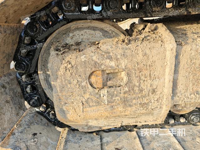 右驅(qū)動(dòng)輪（行走機(jī)構(gòu)）