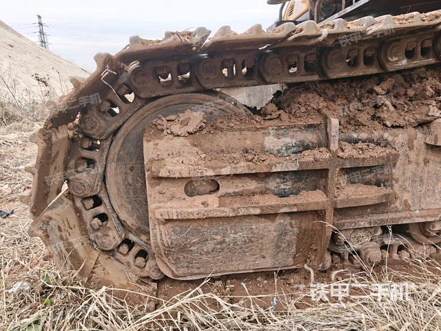 左驅(qū)動輪（行走機構(gòu)）