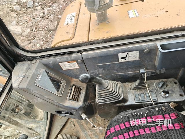 座椅左側(cè)控制臺(tái)/音響/含左手柄（駕駛室部分）