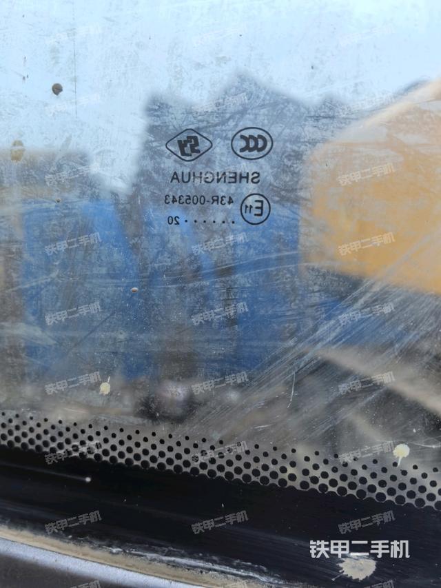 后窗玻璃角標(biāo)（駕駛室部分）