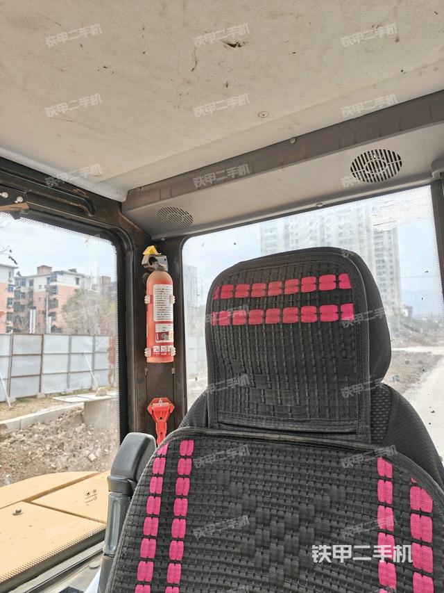 后窗玻璃角標(biāo)（駕駛室部分）