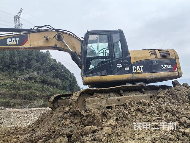 驾驶室顶部（整机外观）