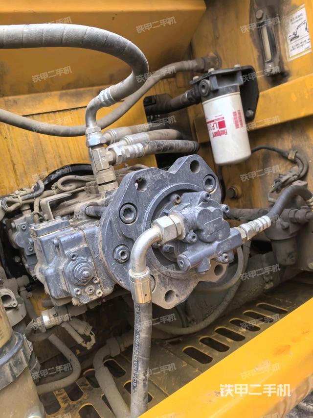 液壓泵斜45?左（大件艙室）