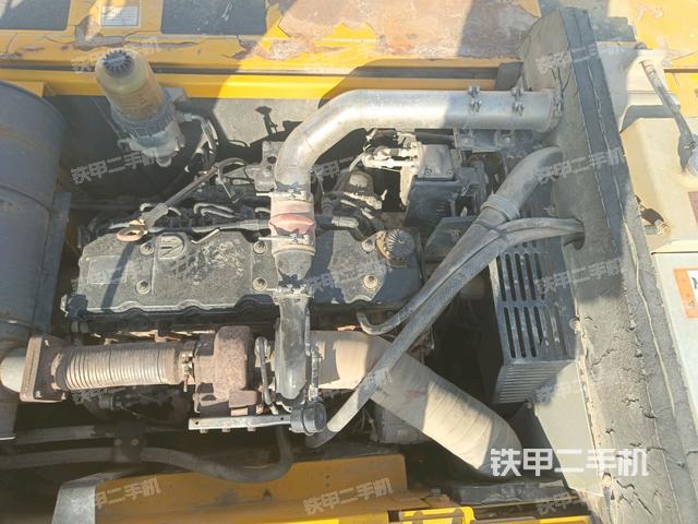 氣門(mén)室蓋螺絲特寫(xiě)(上車部件) 氣門(mén)室蓋螺絲特寫(xiě)(上車部件)
