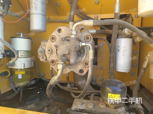 液壓泵斜45?右（大件艙室）