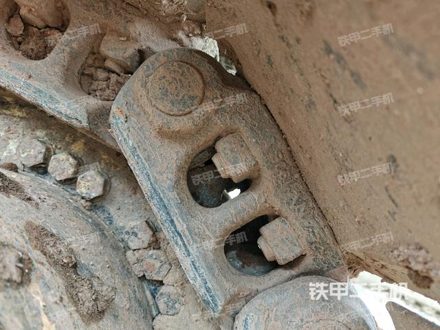 左側(cè)履帶整體?（行走機構(gòu)）