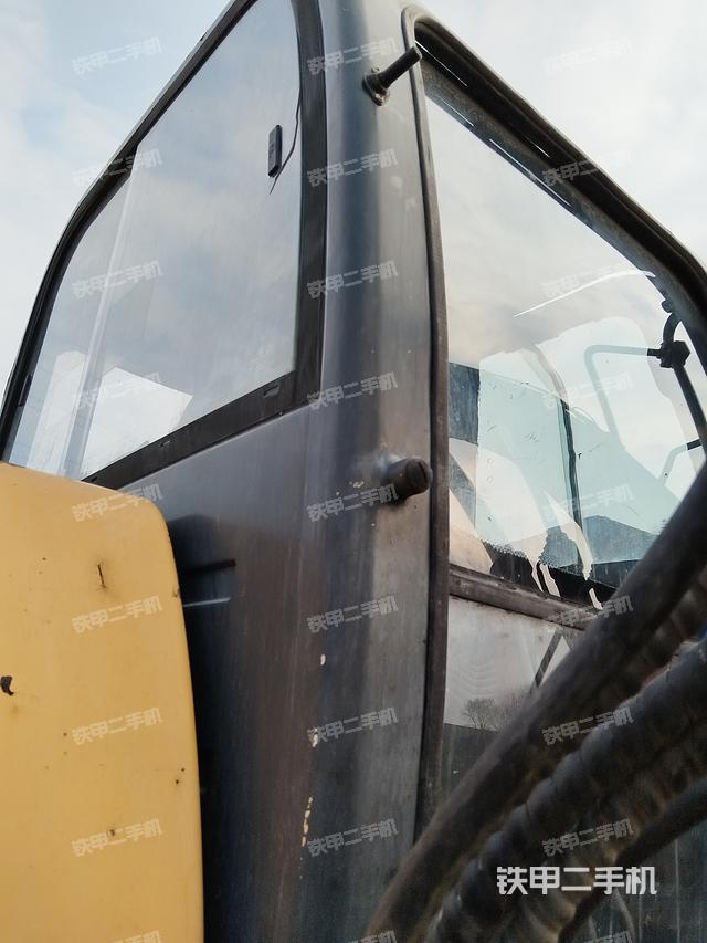 驾驶室整体（整机外观）