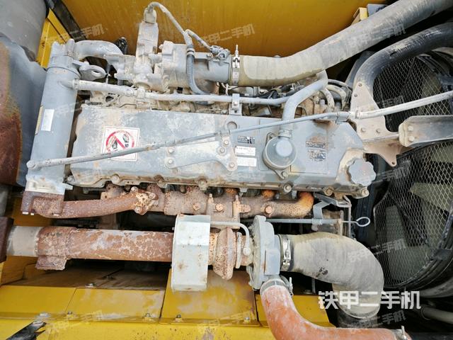 氣門室蓋螺絲特寫(上車部件) 氣門室蓋螺絲特寫(上車部件)
