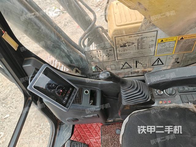 座椅左側(cè)控制臺/音響/含左手柄（駕駛室部分）