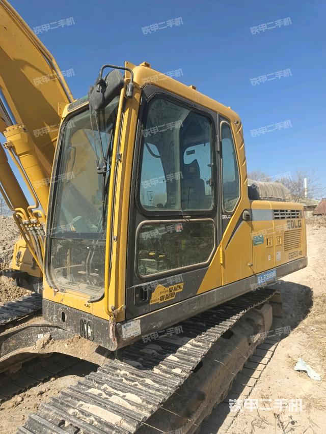 駕駛室左前45度（駕駛室部分）