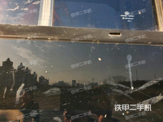 后窗玻璃角標(biāo)(駕駛室部分) 后窗玻璃角標(biāo)(駕駛室部分)