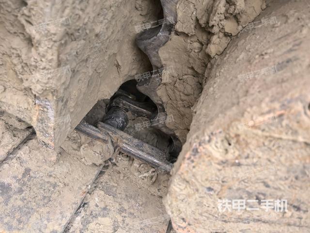 右驅(qū)動(dòng)輪（行走機(jī)構(gòu)）