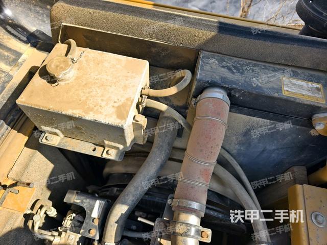 水箱+風(fēng)扇特寫(上車部件) 水箱+風(fēng)扇特寫(上車部件)