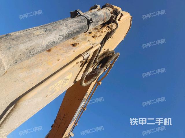 大臂油缸整體?豎拍(工作和回轉(zhuǎn)裝置) 大臂油缸整體?豎拍(工作和回轉(zhuǎn)裝置)