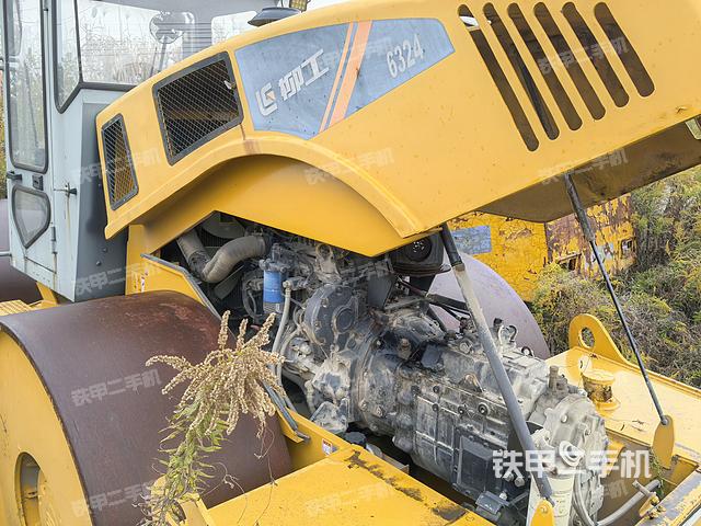 整機左側(cè)(設(shè)備外觀及核心部件) 整機左側(cè)(設(shè)備外觀及核心部件)