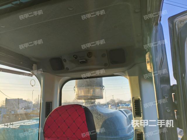 頂棚整體(駕駛室部分) 頂棚整體(駕駛室部分)