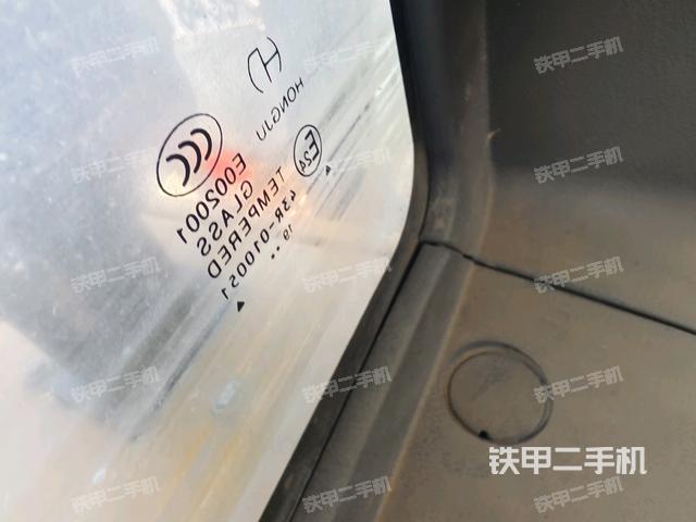 后窗玻璃角標(biāo)(駕駛室部分) 后窗玻璃角標(biāo)(駕駛室部分)