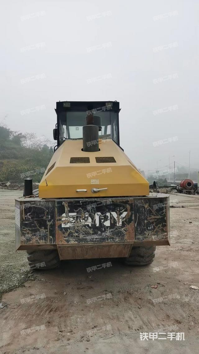 整机右后45°（设备外观及核心部件）