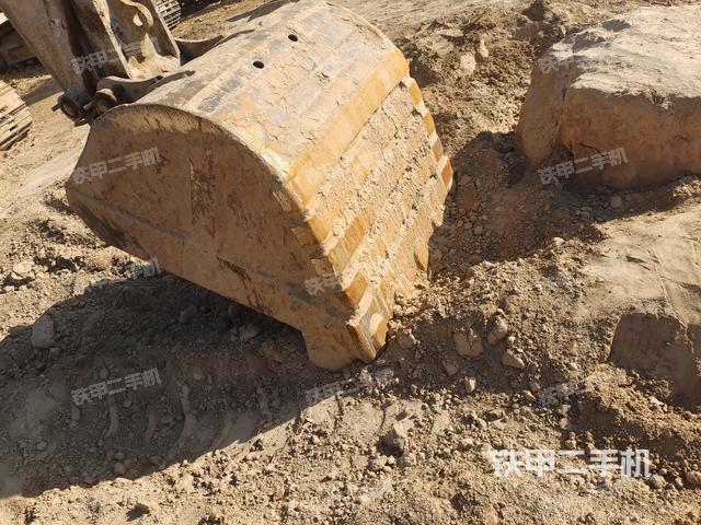 大臂整體?右側(cè)(工作和回轉(zhuǎn)裝置) 大臂整體?右側(cè)(工作和回轉(zhuǎn)裝置)