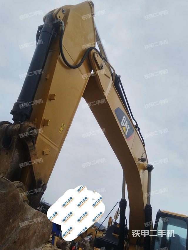 大臂整體?右側(cè)(工作和回轉(zhuǎn)裝置) 大臂整體?右側(cè)(工作和回轉(zhuǎn)裝置)