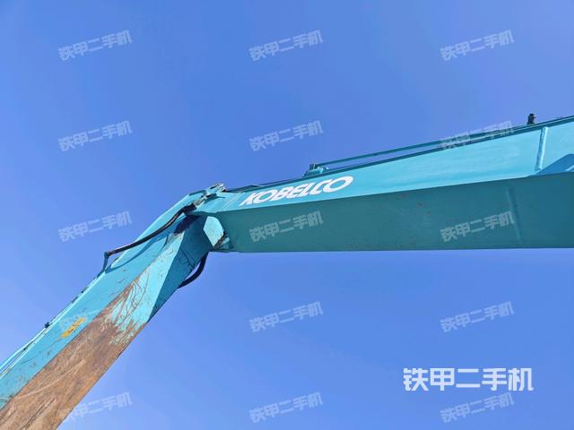 大臂油缸整體?豎拍（工作和回轉(zhuǎn)裝置）