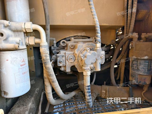 液壓泵斜45?左(大件艙室) 液壓泵斜45?左(大件艙室)