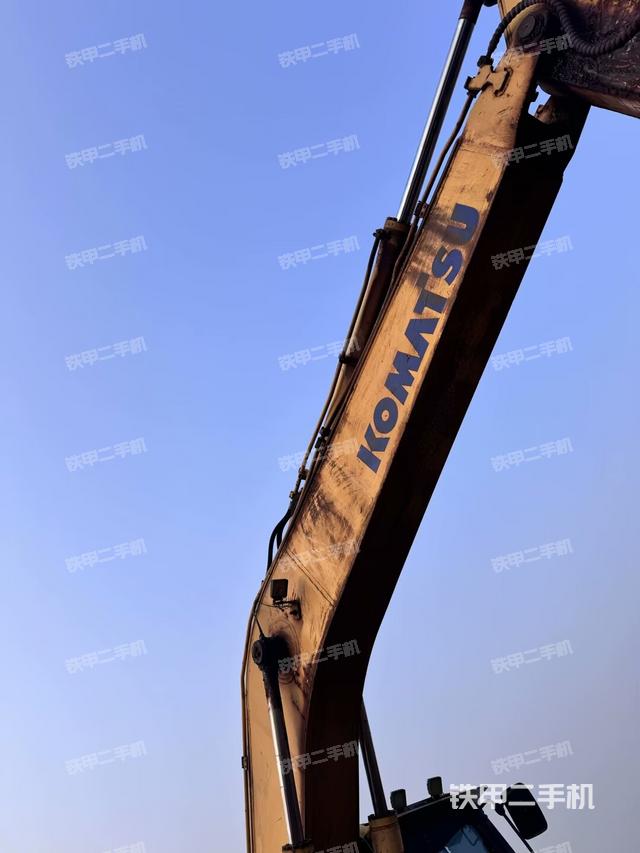 大臂油缸整體?豎拍（工作和回轉(zhuǎn)裝置）