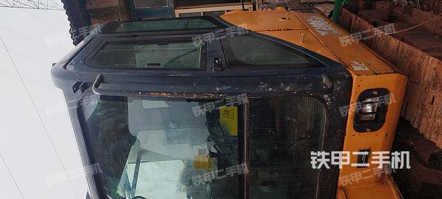 驾驶室整体（整机外观）