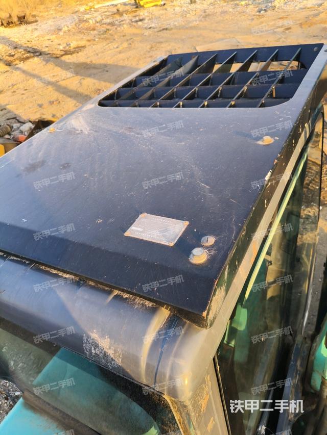 駕駛室頂部俯視(上車部件) 駕駛室頂部俯視(上車部件)