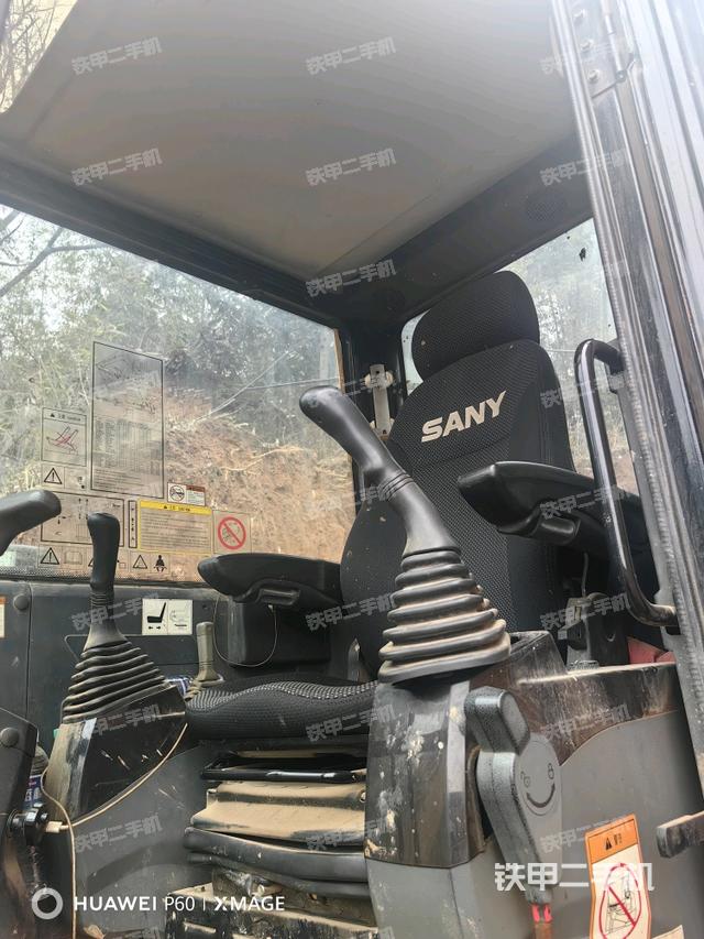 駕駛室整體（整機外觀）