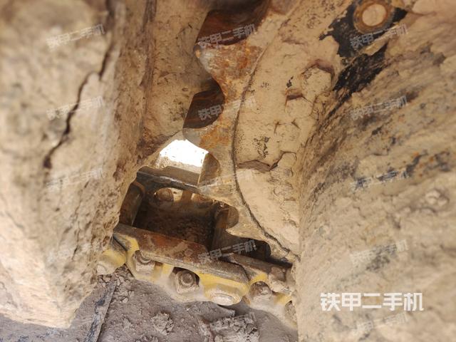 右側(cè)行走馬達(dá)蓋板(行走機構(gòu)) 右側(cè)行走馬達(dá)蓋板(行走機構(gòu))