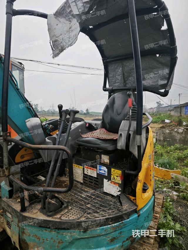 ?駕駛室正側(cè)(駕駛室部分) ?駕駛室正側(cè)(駕駛室部分)