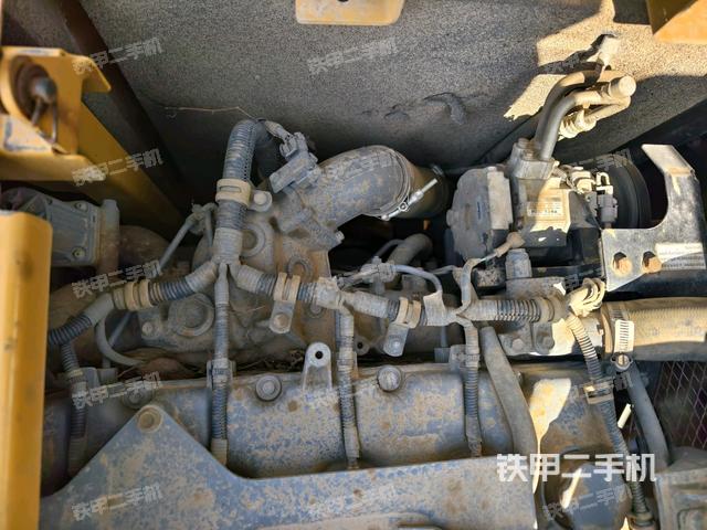 氣門室蓋螺絲特寫(上車部件) 氣門室蓋螺絲特寫(上車部件)