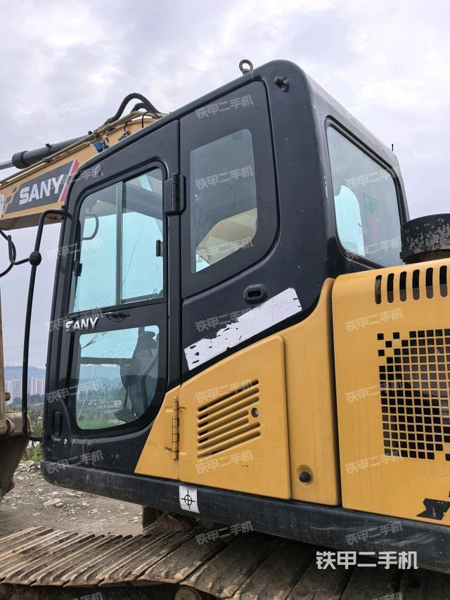 座椅左側(cè)控制臺/音響/含左手柄（駕駛室部分）