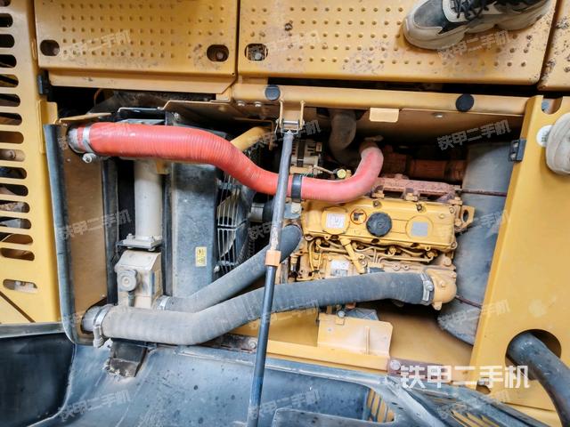 發(fā)動(dòng)機(jī)整體俯視(整機(jī)外觀) 發(fā)動(dòng)機(jī)整體俯視(整機(jī)外觀)