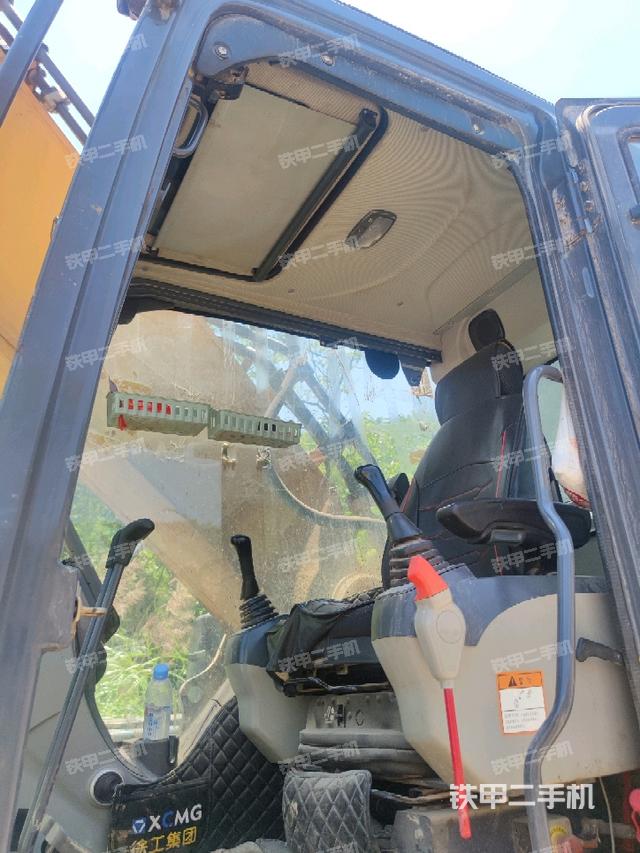 頂棚整體(駕駛室部分) 頂棚整體(駕駛室部分)