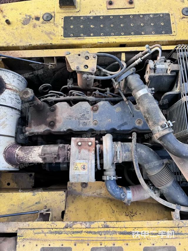 發(fā)動(dòng)機(jī)室（上車部件）