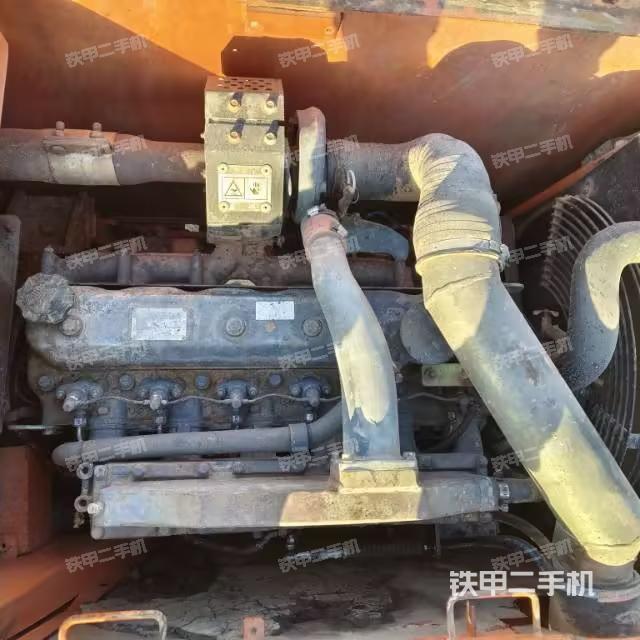 發(fā)動(dòng)機(jī)整體俯視(整機(jī)外觀) 發(fā)動(dòng)機(jī)整體俯視(整機(jī)外觀)
