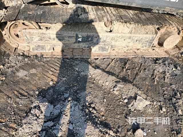 左側(cè)履帶整體?（行走機(jī)構(gòu)）