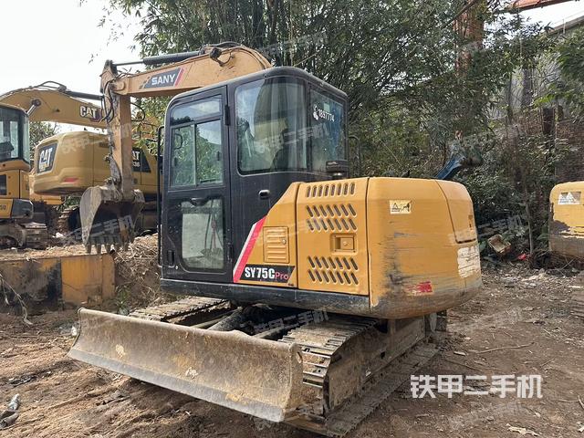 三一重工SY75C挖掘机