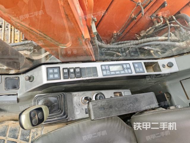 座椅左側(cè)控制臺(tái)/音響/含左手柄（駕駛室部分）