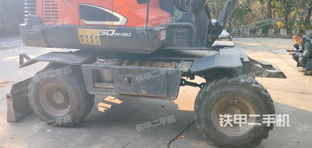 单侧履带整体（整机外观）