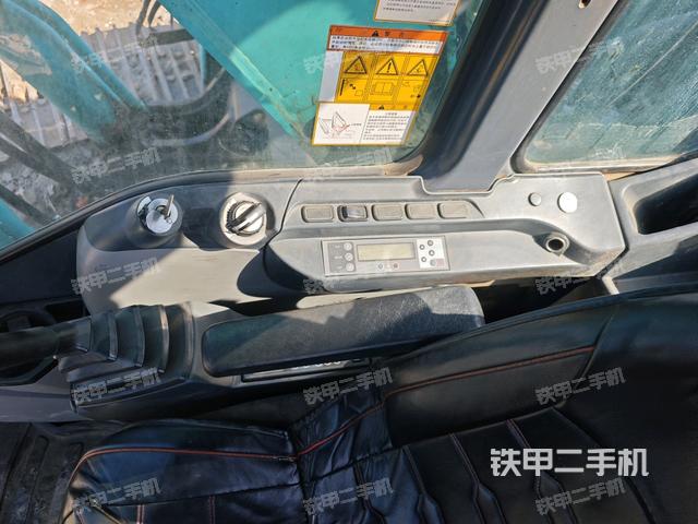 座椅左側(cè)控制臺/音響/含左手柄（駕駛室部分）