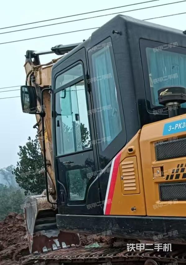 駕駛室整體（整機(jī)外觀）