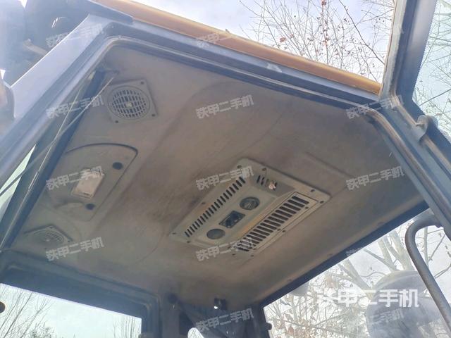 駕駛室正側(cè)(駕駛室/操作室) 駕駛室正側(cè)(駕駛室/操作室)